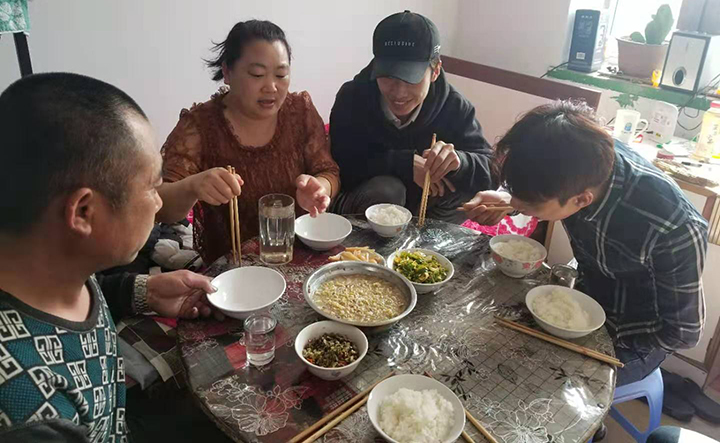 松江张瑞莲生活照.jpg