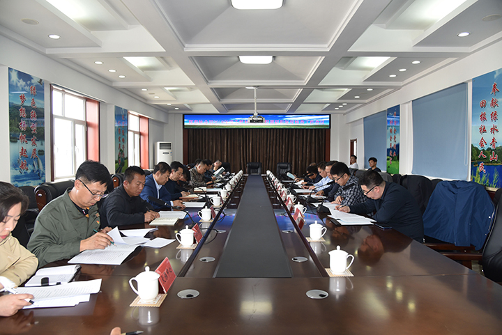1-林草局天保领导到珲春林业局调研核查.jpg