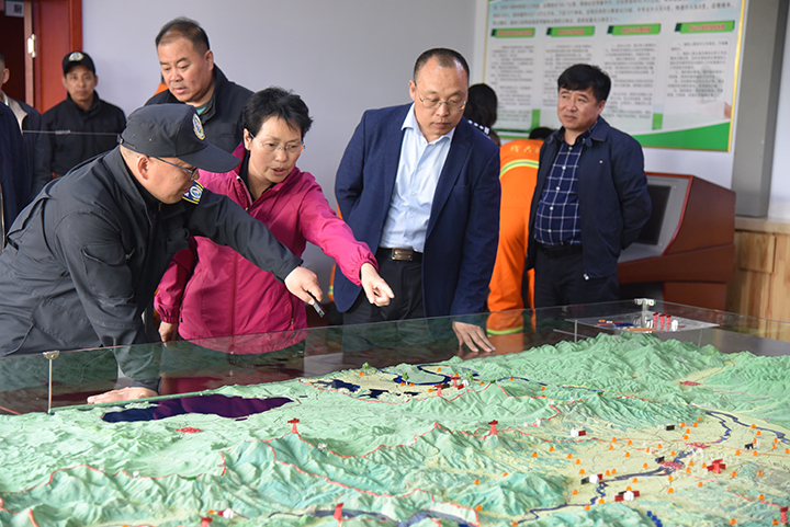 12-了解重点区域建设情况.jpg