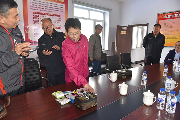 21-张萍组长建议英安林场多功能急救包应该广泛推广.jpg