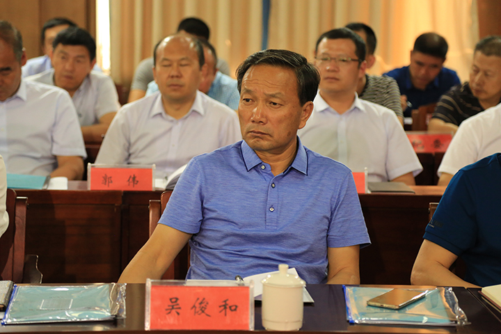 吴俊和省林草局驻州专员吴俊和在座谈会上发言.jpg