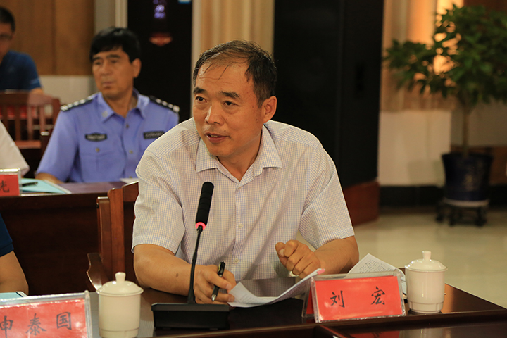 敦化林业局局长刘宏汇报.jpg