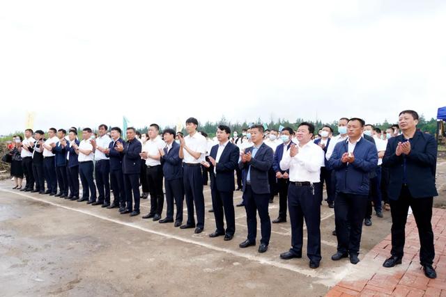 长白山森工集团首个大型矿泉水项目开工建设