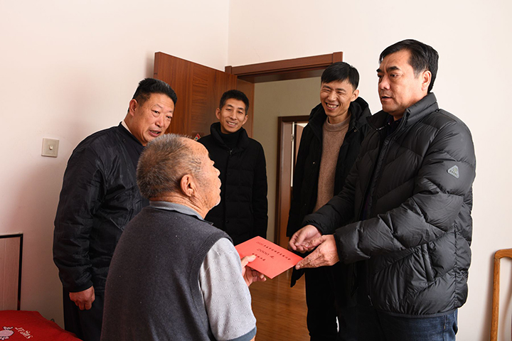 党委工作部部长、局工会主席陈家成走访（4）.jpg